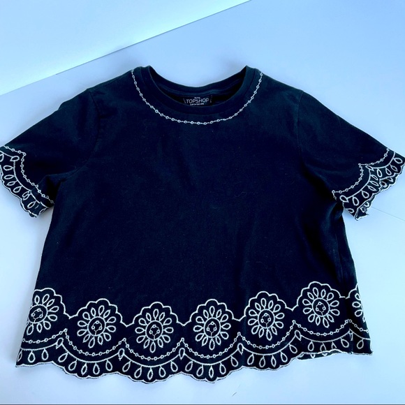 TOPSHOP Black embroidered crop top size 2 - Picture 8 of 8